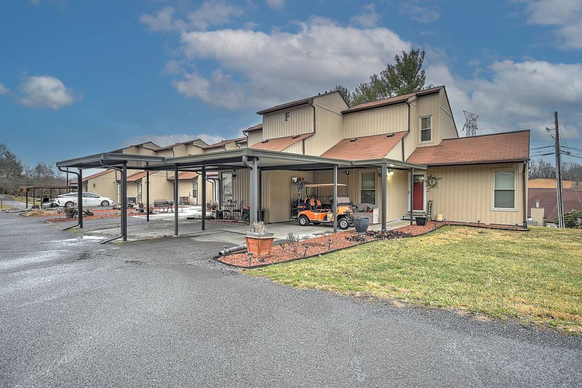 Condo for rent at 780 Hamilton Rd, Blountville, TN 37617