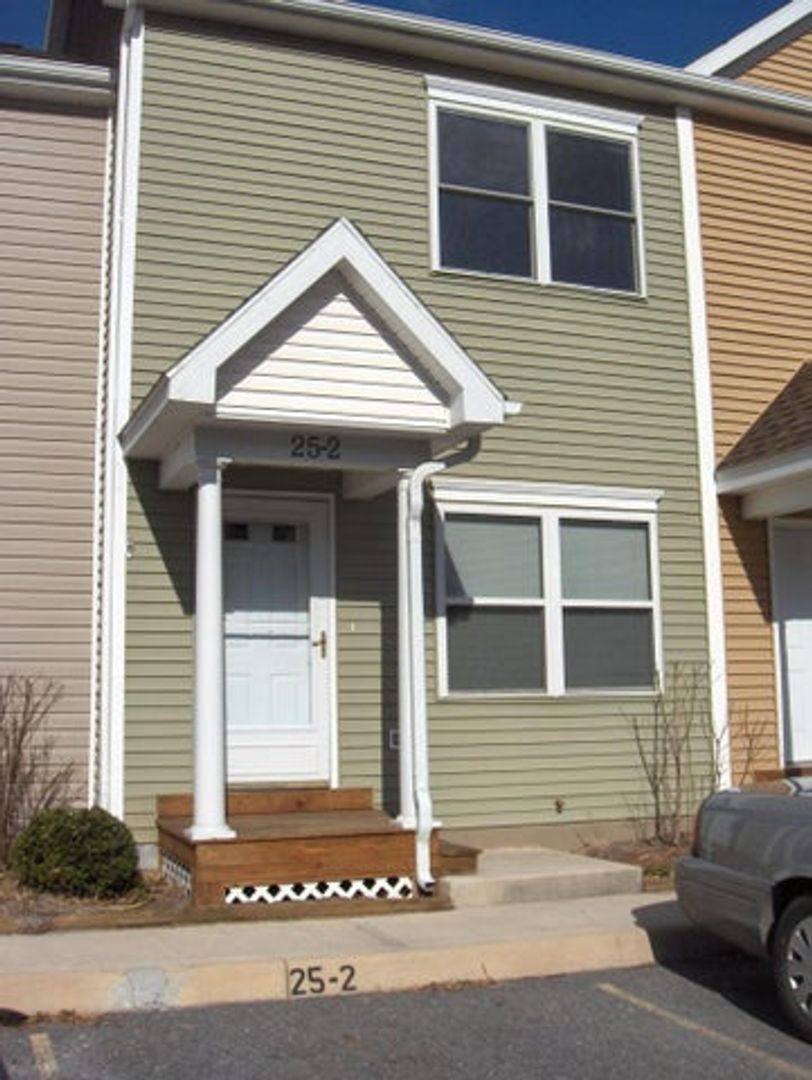 Townhouse for rent at 25-2 Beverly Court, Lexington, VA 24450
