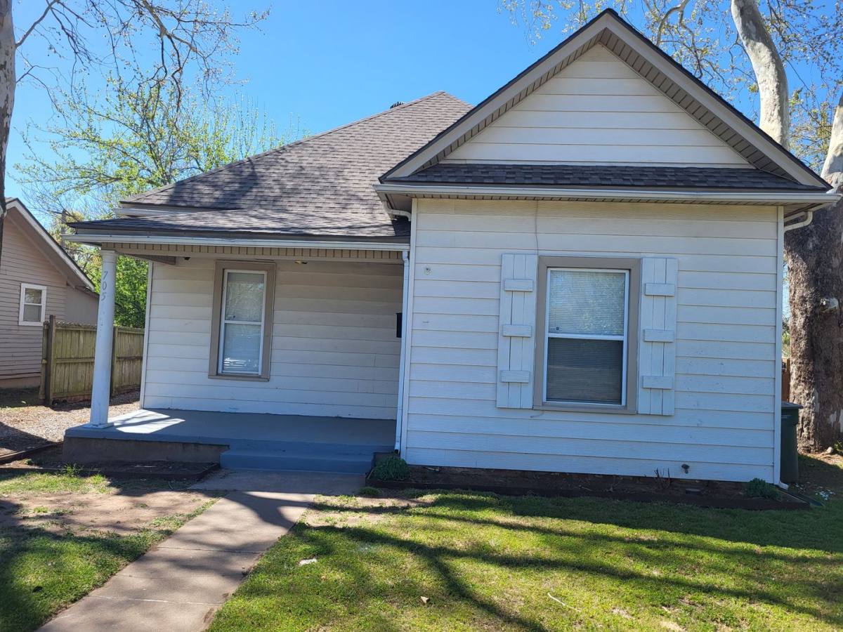 House for rent at 705 N Blvd, Edmond, OK 73034