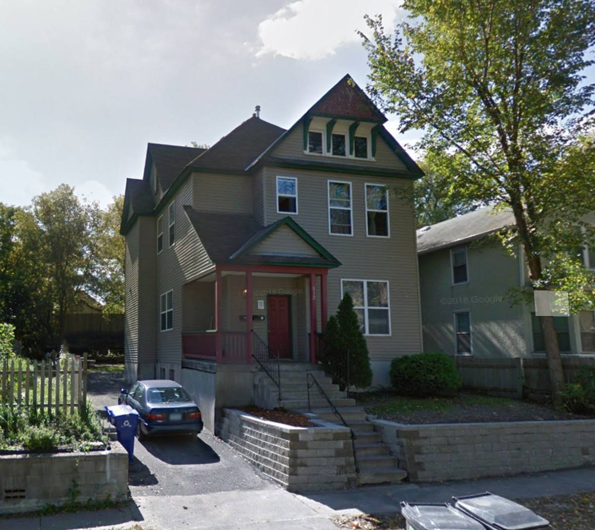 Townhouse for rent at 512 Beaumont St, Saint Paul, MN 55130
