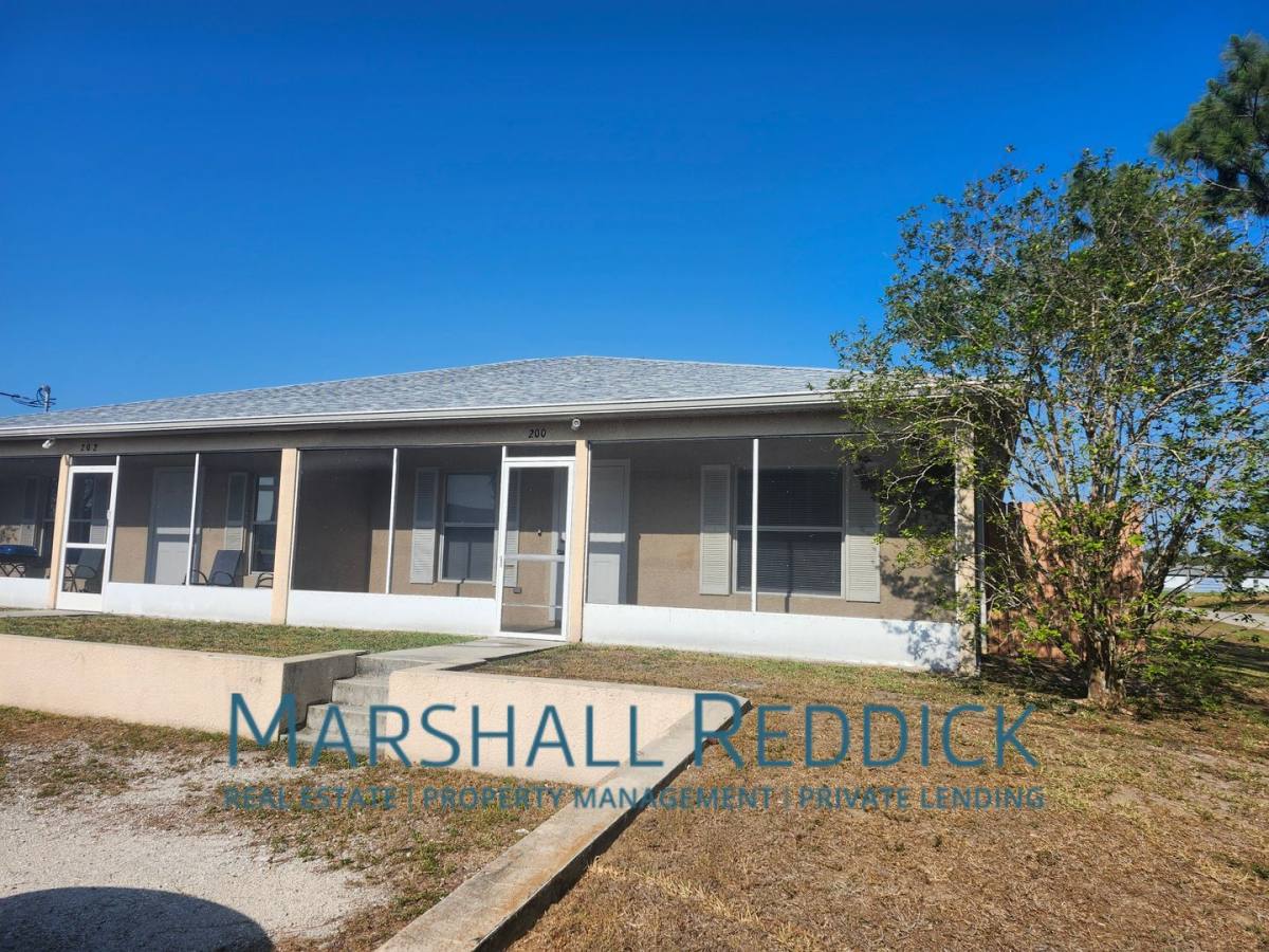 Townhouse for rent at 200 Homer Ave S, Lehigh Acres, FL 33973