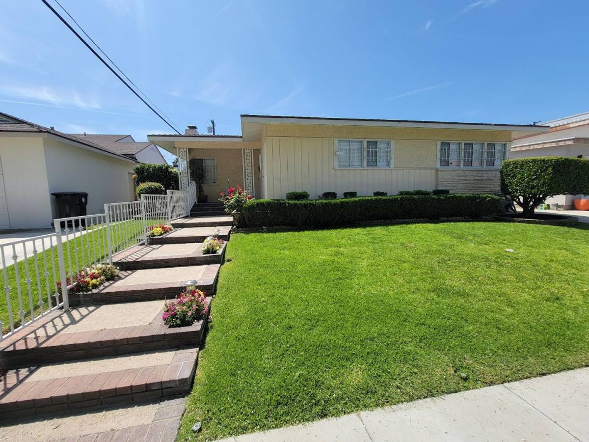 House for rent at 6732 E Los Arcos St, Long Beach, CA 90815