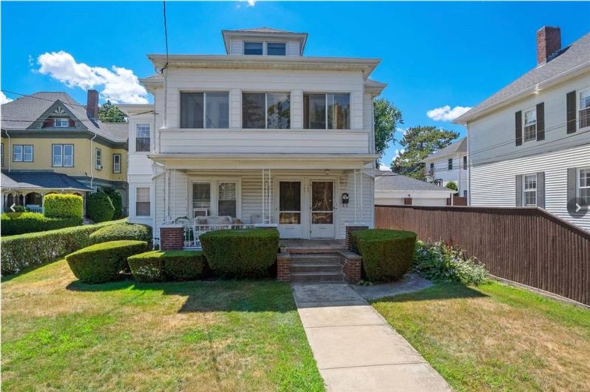 Apartment for rent at 180 Eaton St, Providence, RI 02908