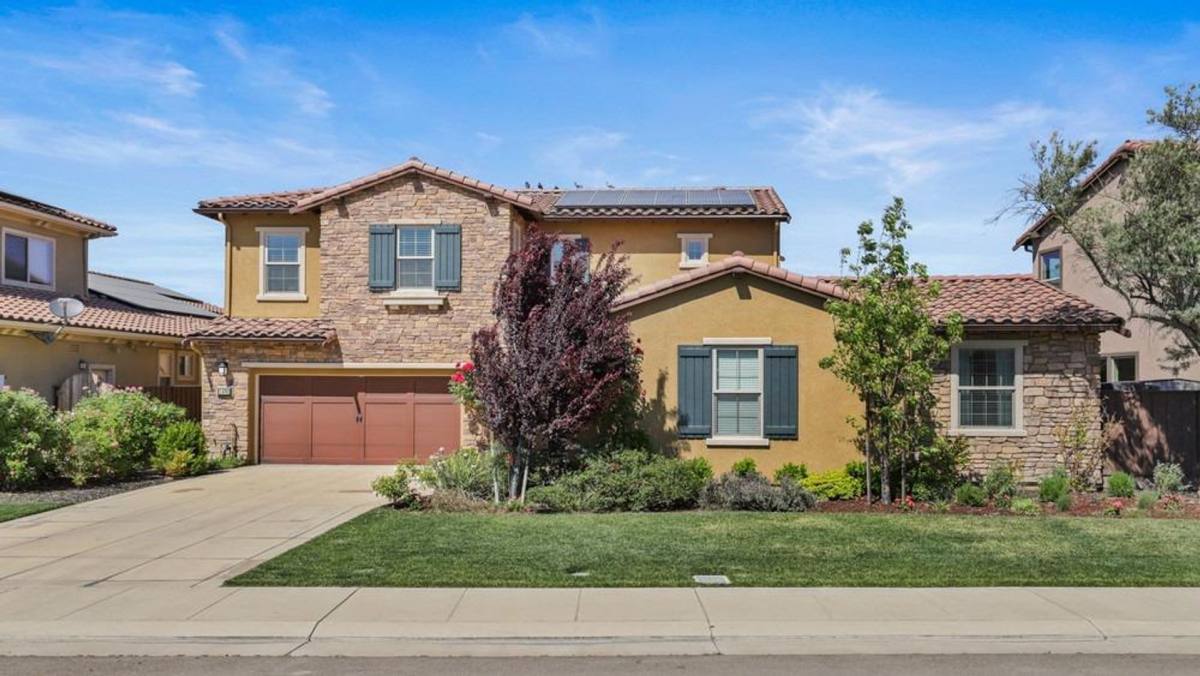 House for rent at 1490 Riva Trigoso Dr, Manteca, CA 95337