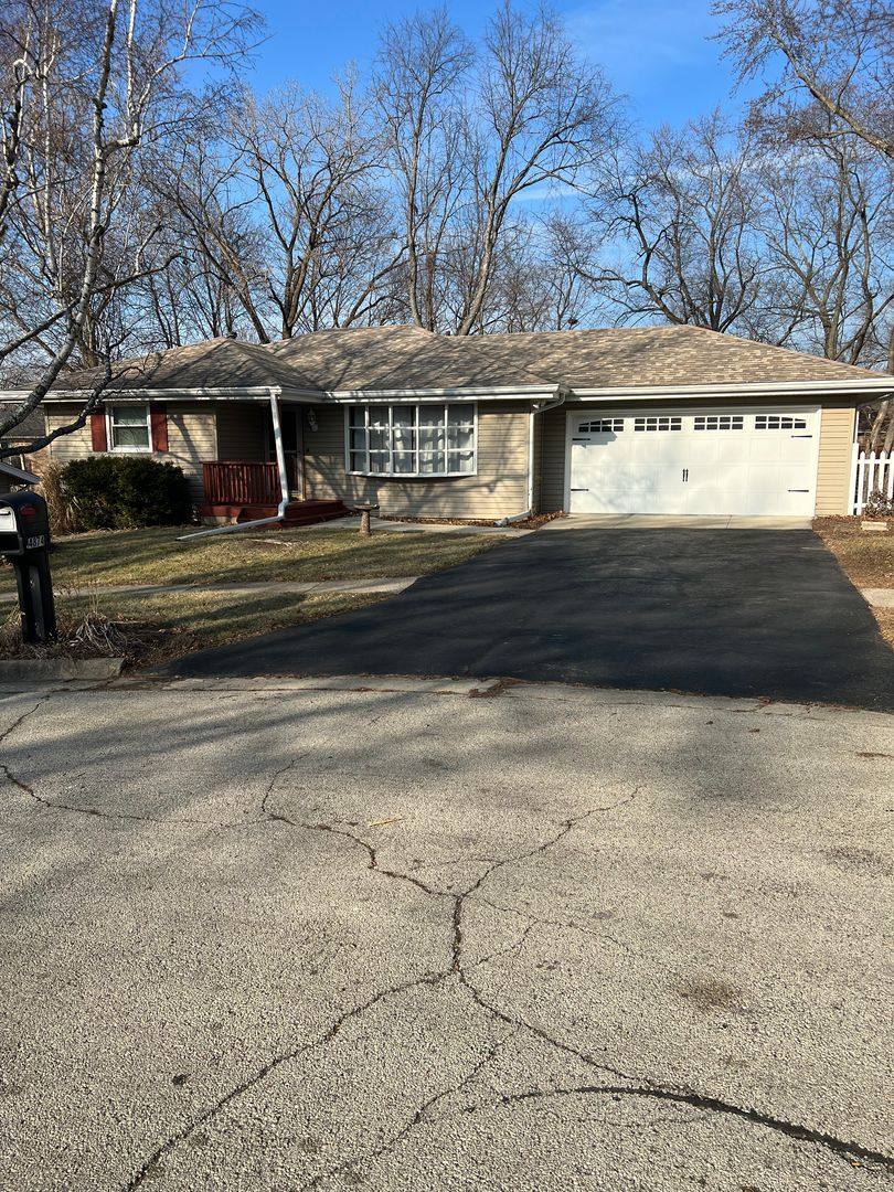 House for rent at 4874 E Lawn Dr, Rockford, IL 61108