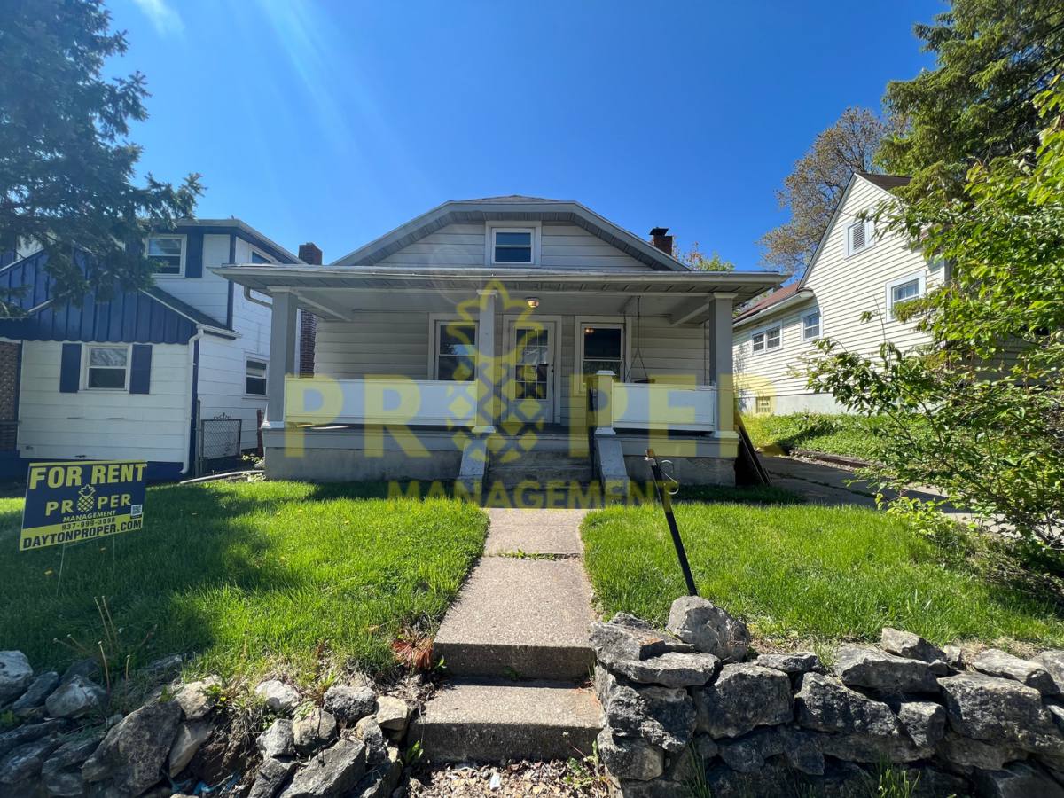 House for rent at 220 E Siebenthaler Ave, Dayton, OH 45405