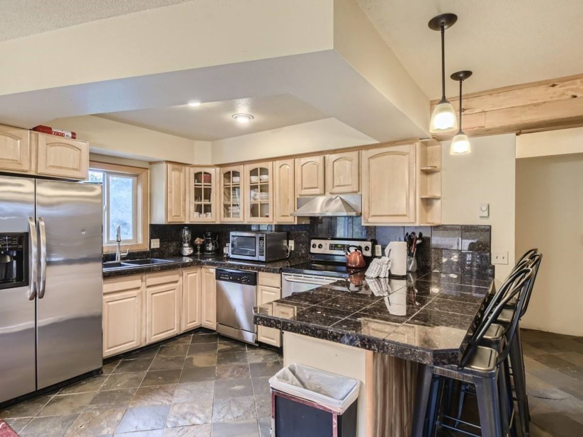 Townhouse for rent at 6965 Ryan Gulch Rd, Silverthorne, CO 80498