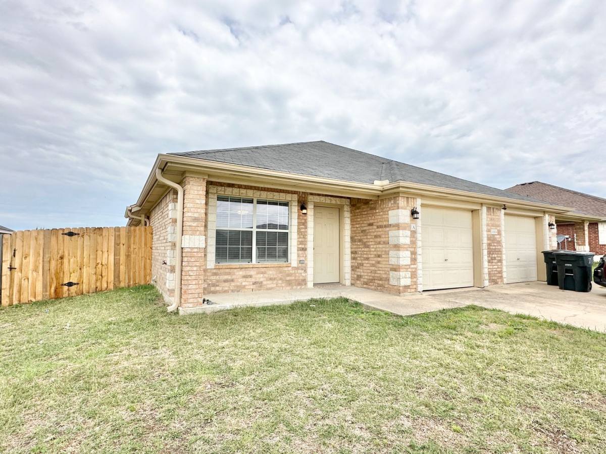 Townhouse for rent at 4304 Elms Run Circle, Killeen, TX 76542
