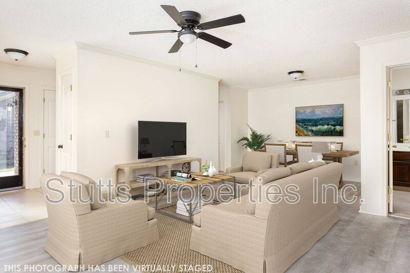 Apartment for rent at 2424 Roberts Lane #E-49, Florence, AL 35630