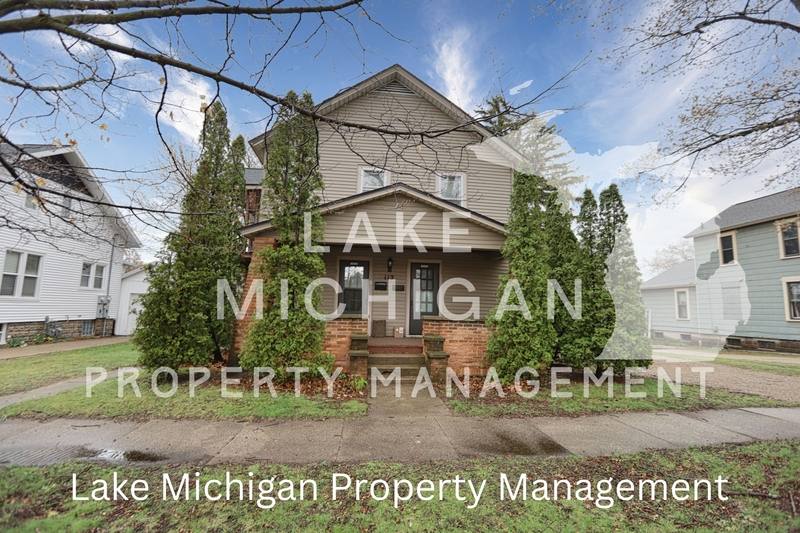 Apartment for rent at 112 S 8th St, Grand Haven, MI 49417