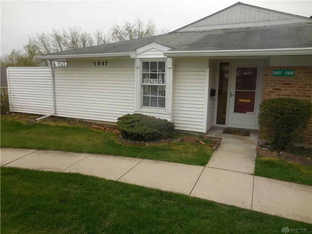 Townhouse for rent at 5847 Troy Villa Blvd, Dayton, OH 45424