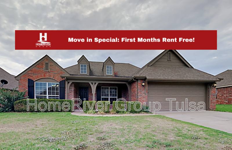 House for rent at 9016 N 156th E Ave, Owasso, OK 74055