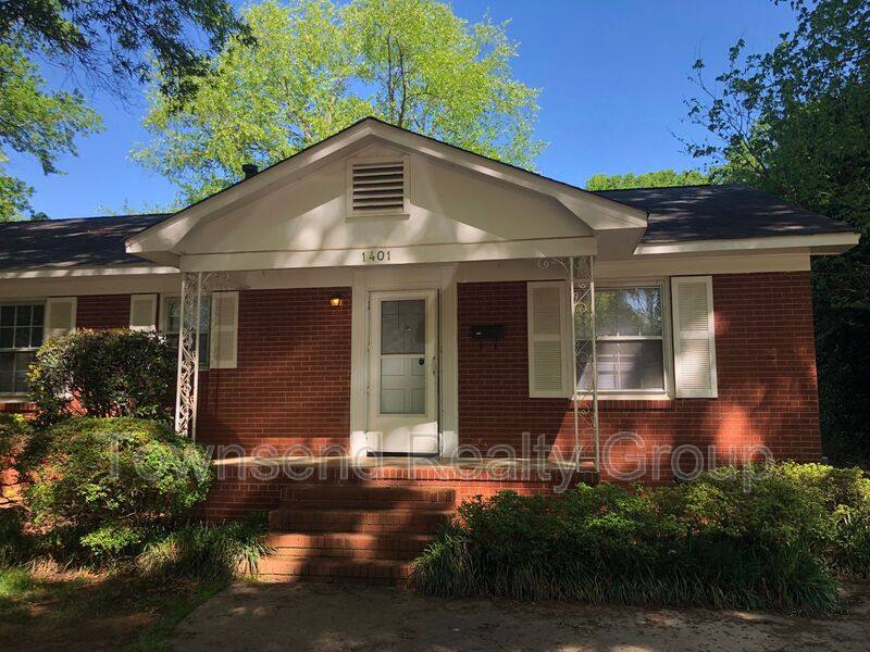 Townhouse for rent at 1401 Byerly Court, Charlotte, NC 28209