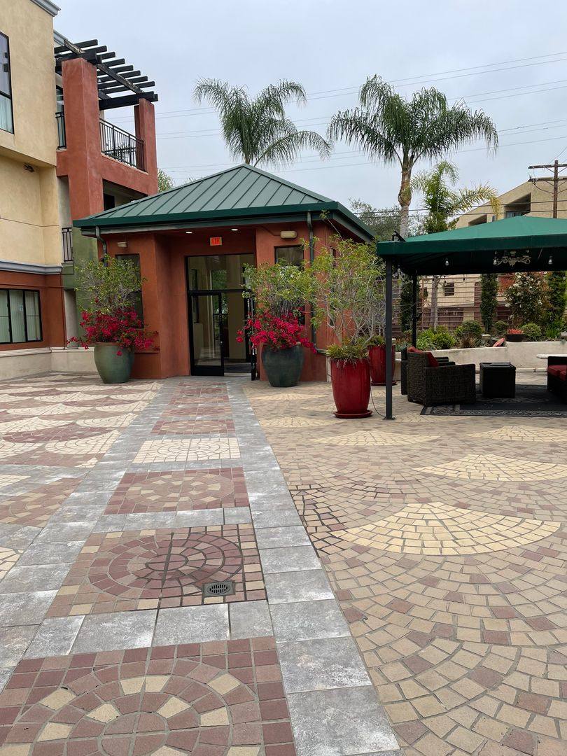 Apartment for rent at 525 N Adams St, Glendale, CA 91206