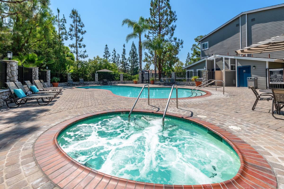 Apartment for rent at 21011 Osterman Rd, Lake Forest, CA 92630