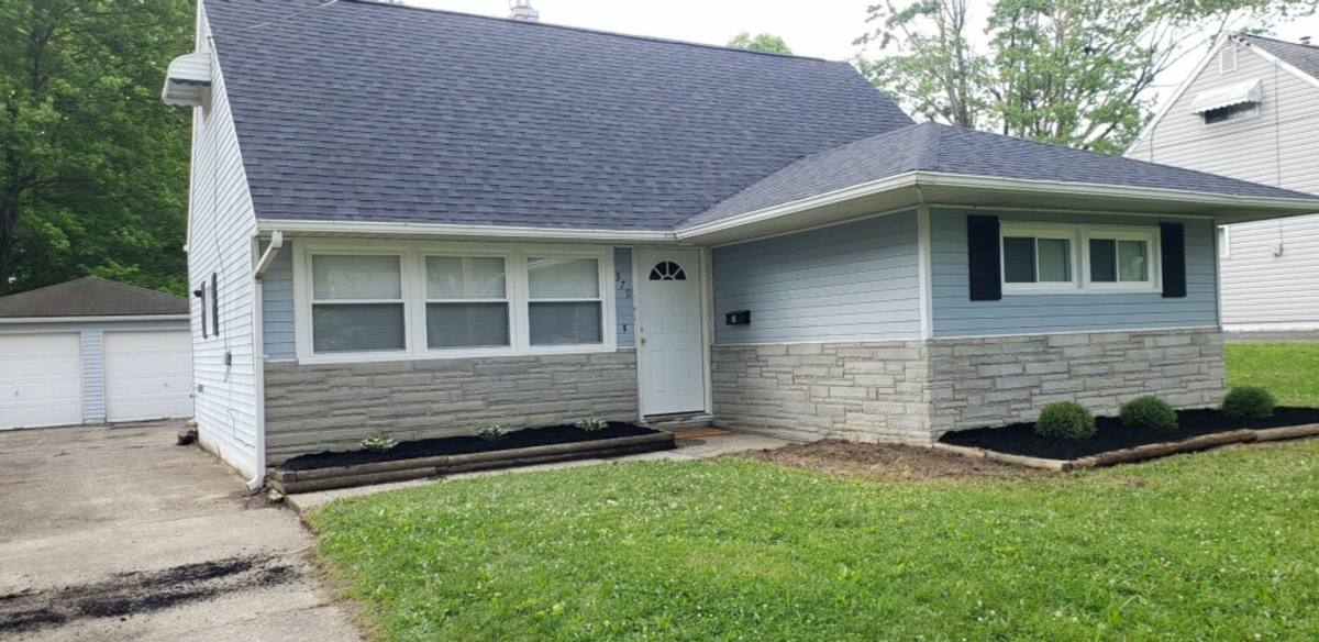House for rent at 379 Rosemont Ave, Youngstown, OH 44515