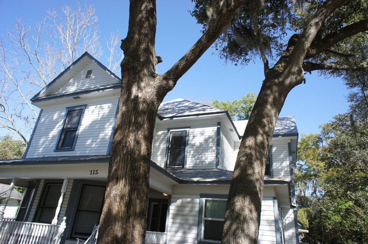 Apartment for rent at 115 NE 9th St, Gainesville, FL 32601