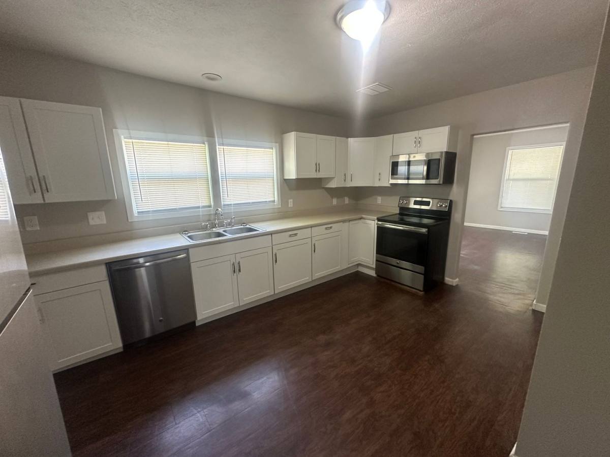 House for rent at 421 E Rich, Spokane, WA 99207