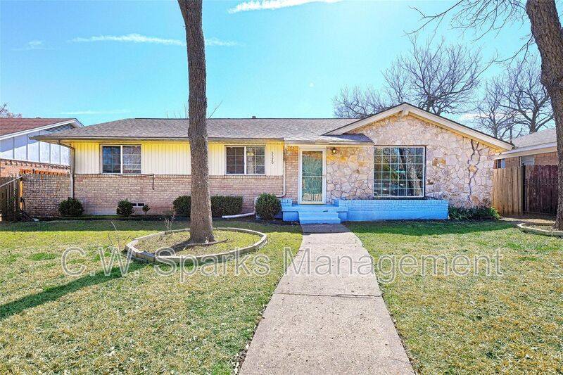 House for rent at 3520 Tangle Terrace, Dallas, TX 75233
