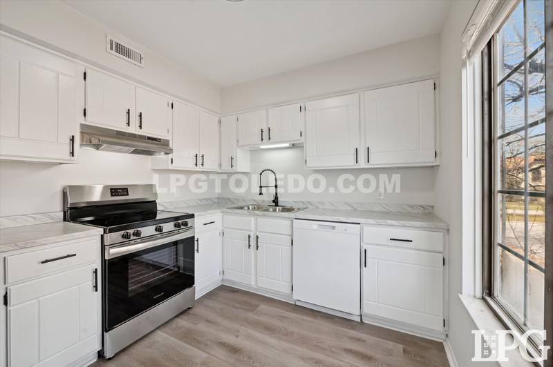 Apartment for rent at 1665 Brownstone Blvd #3, Toledo, OH 43614