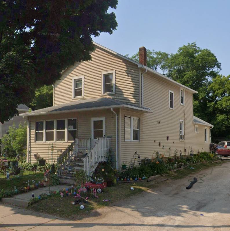Apartment for rent at 1251 E Walnut St, Green Bay, WI 54301
