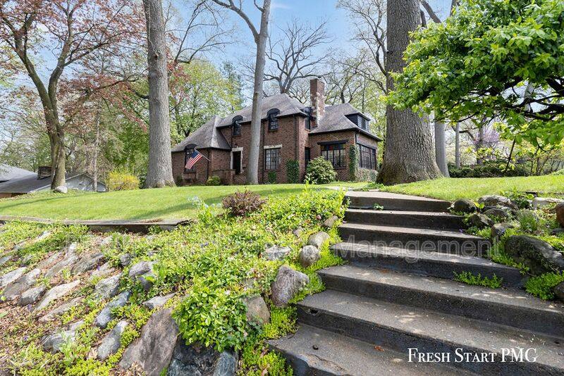 House for rent at 28 Woodmer Lane, Battle Creek, MI 49017