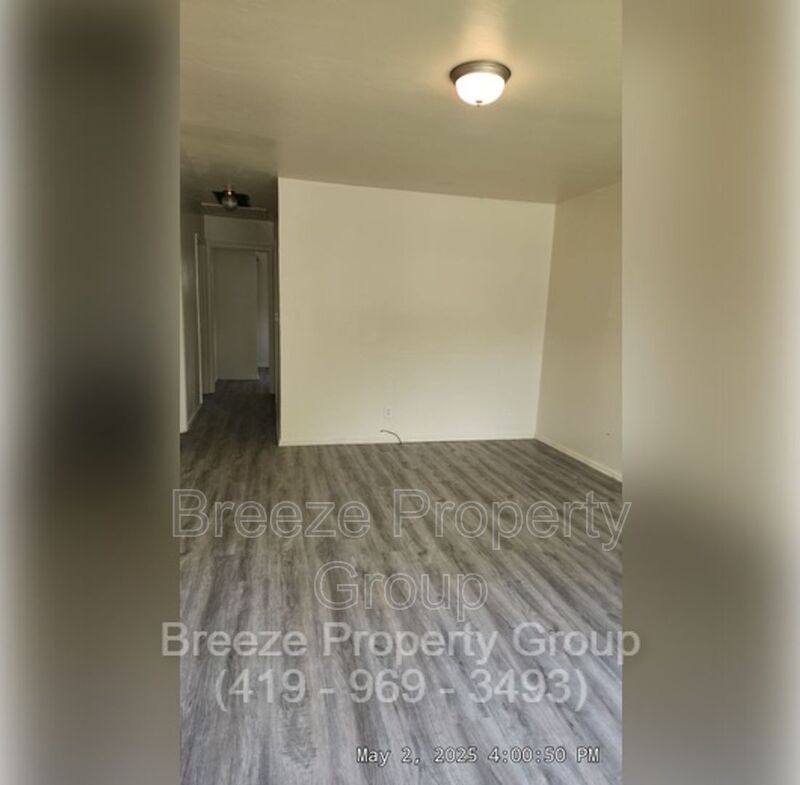 House for rent at 2074 Price St, Toledo, OH 43605