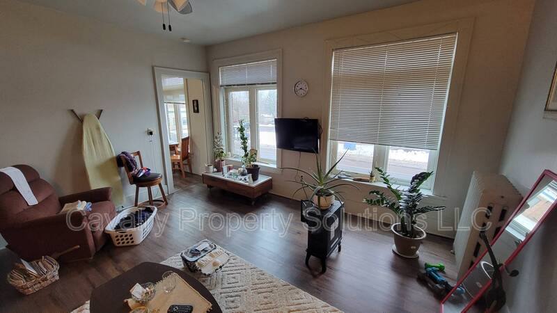 Apartment for rent at 1229 Commonwealth Ave #4, Duluth, MN 55808