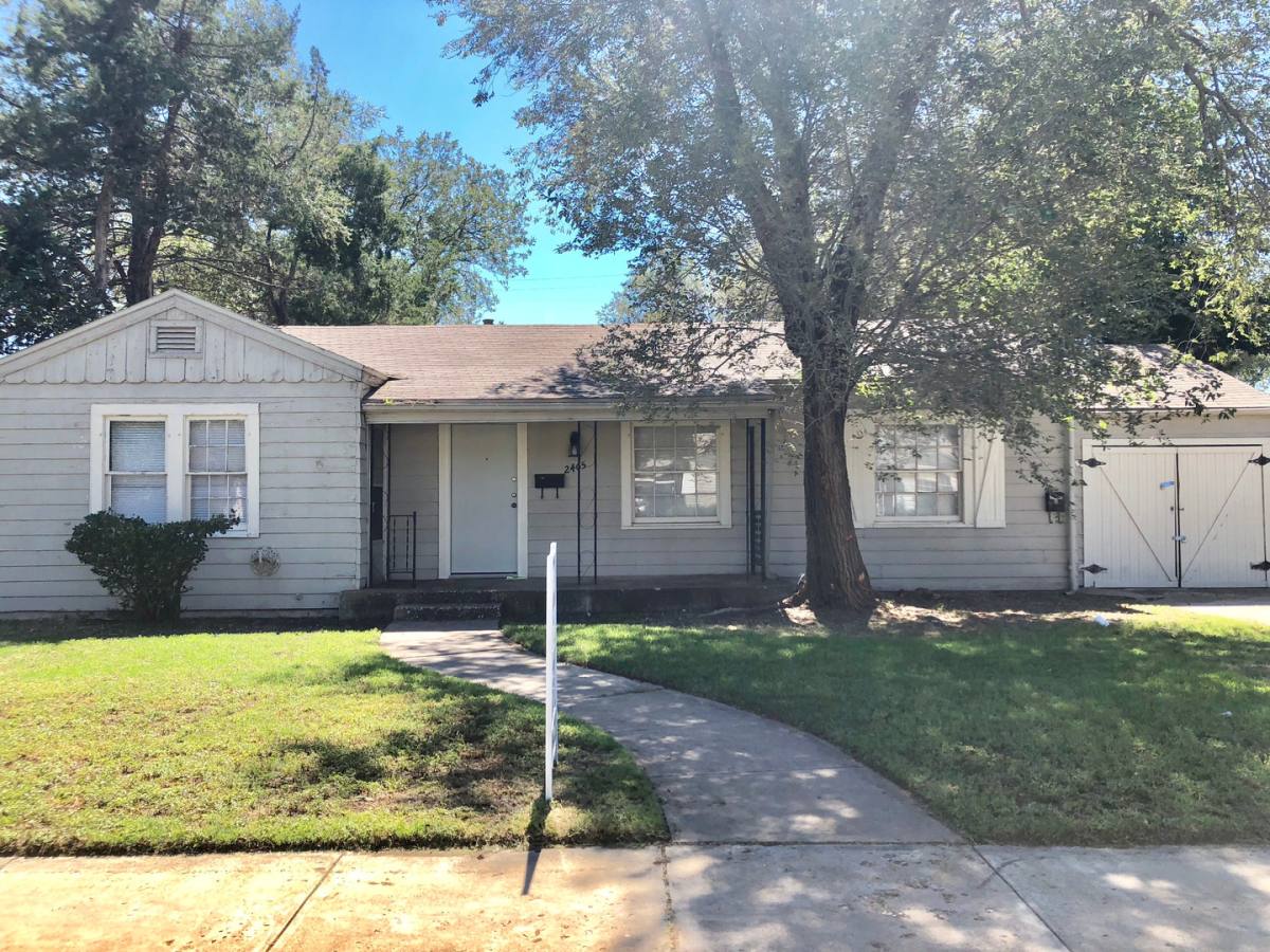 Apartment for rent at 2405 27th St, Lubbock, TX 79411