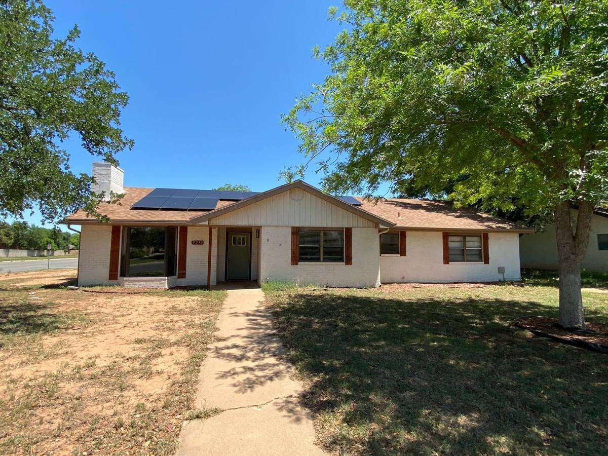 5218 Green Valley Trail, San Angelo, TX 76904