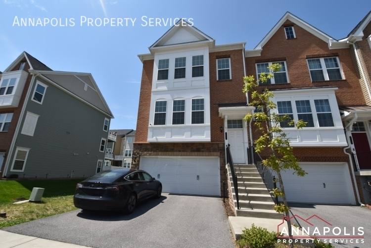 Townhouse for rent at 7830 Bakers Creek Lane, Hanover, MD 21076