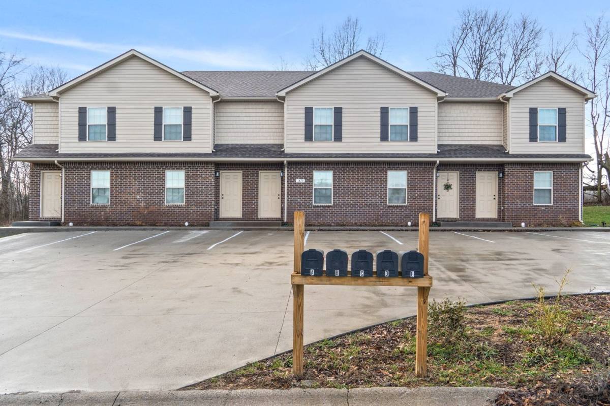 Apartment for rent at 1465 Amberjack Court, Clarksville, TN 37042