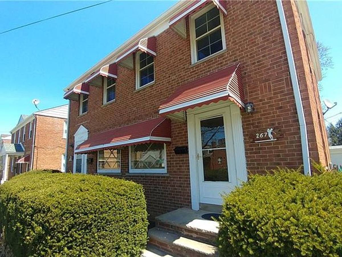Townhouse for rent at 267 E 250 St, Euclid, OH 44132