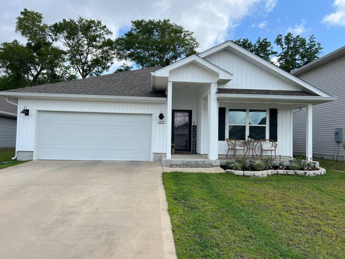 House for rent at 5253 Peach Dr, Milton, FL 32571