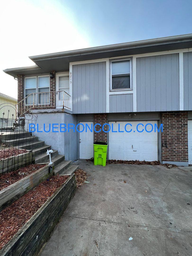 Townhouse for rent at 8215 E 170th St, Belton, MO 64012