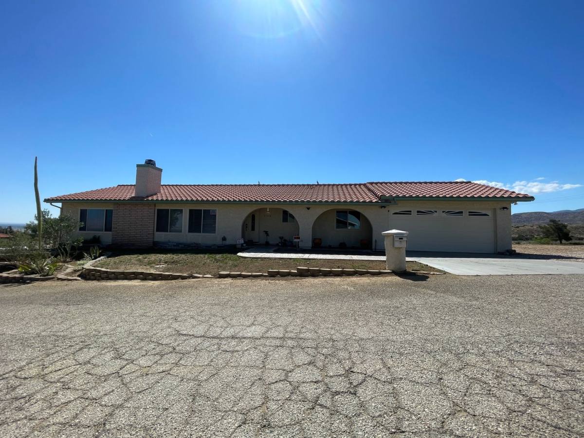 House for rent at 35410 Alida Lane, Palmdale, CA 93552