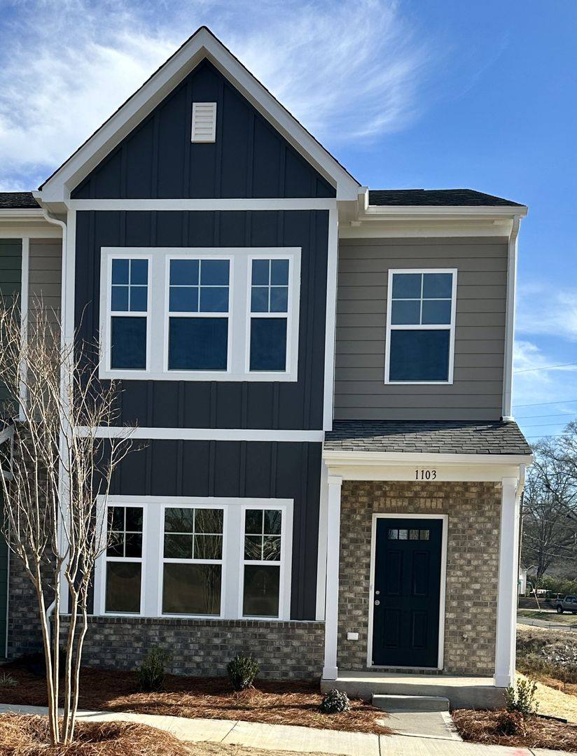 Townhouse for rent at 1103 Foundry Dr, Gastonia, NC 28054