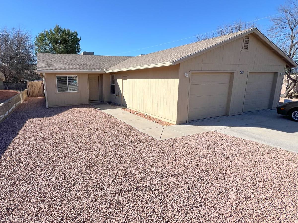 Apartment for rent at 4203 E Commercial Way, Rimrock, AZ 86335