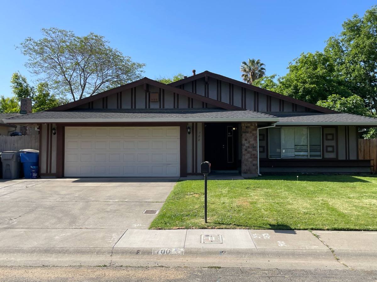 House for rent at 700 Los Lunas Way, Sacramento, CA 95833