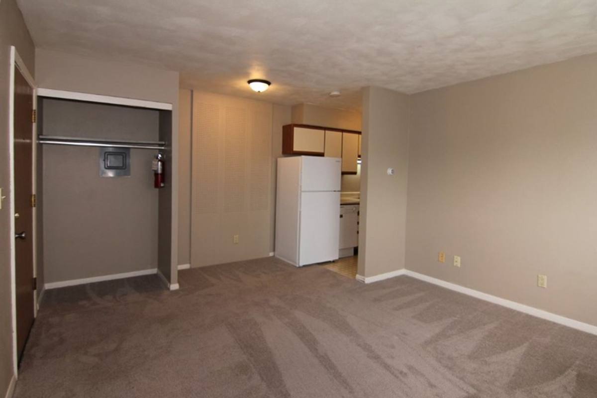 Apartment for rent at 914 20th Ave Place, Coralville, IA 52241