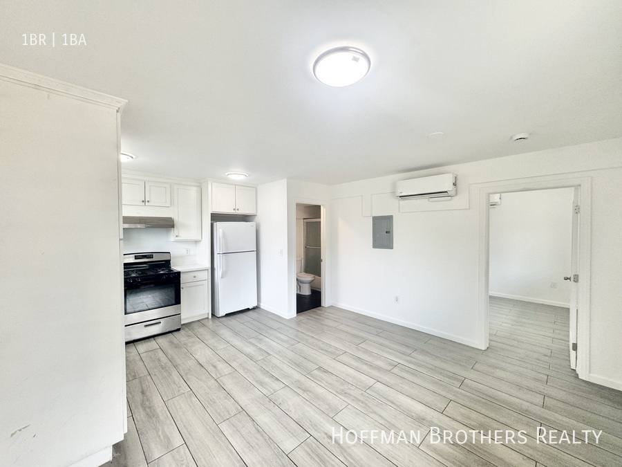 Apartment for rent at 11604 Sylvan St #10A, North Hollywood, CA 91606