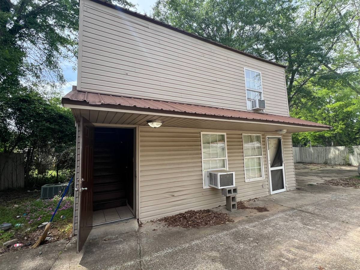 Apartment for rent at 2508 11th Court, Tuscaloosa, AL 35401