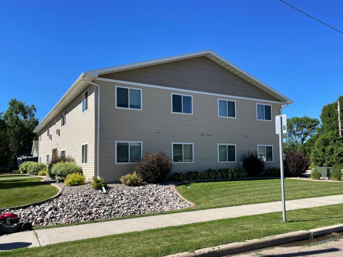 Apartment for rent at 611 3rd St NW, Minot, ND 58703