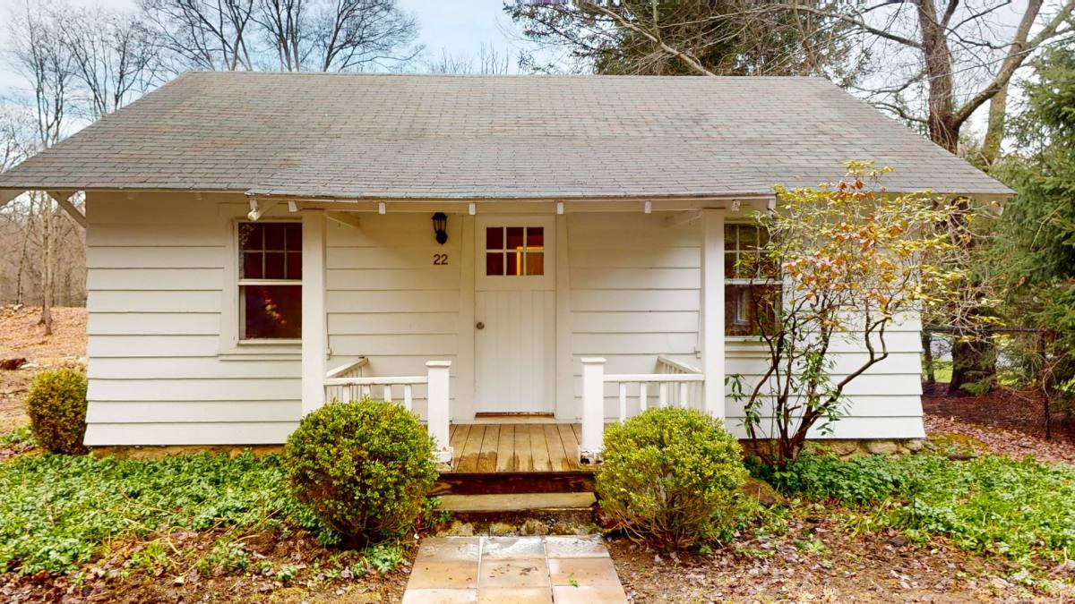 House for rent at 22 Peepers Hollow, Greenwich, CT 06831