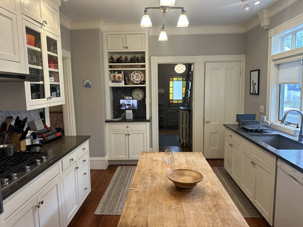 House for rent at 7 Gardenside St #SF, Roslindale, MA 02131