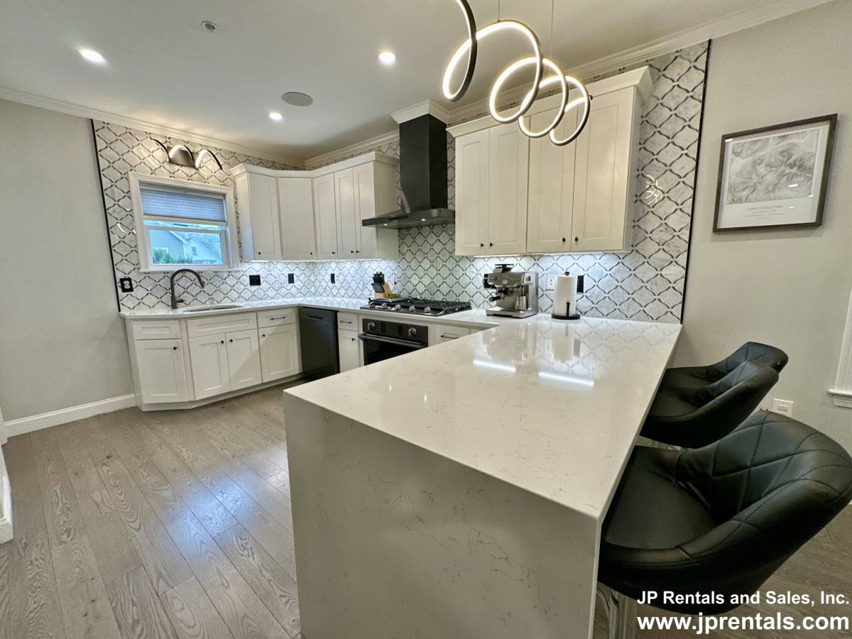 Apartment for rent at 222 Roslindale Ave #2, Roslindale, MA 02131