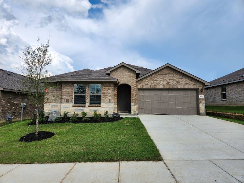 House for rent at 5805 Harvey Gap Lane, Argyle, TX 76226