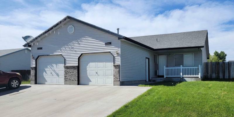 Apartment for rent at 1296-1298 NE Rockridge, Mountain Home, ID 83647