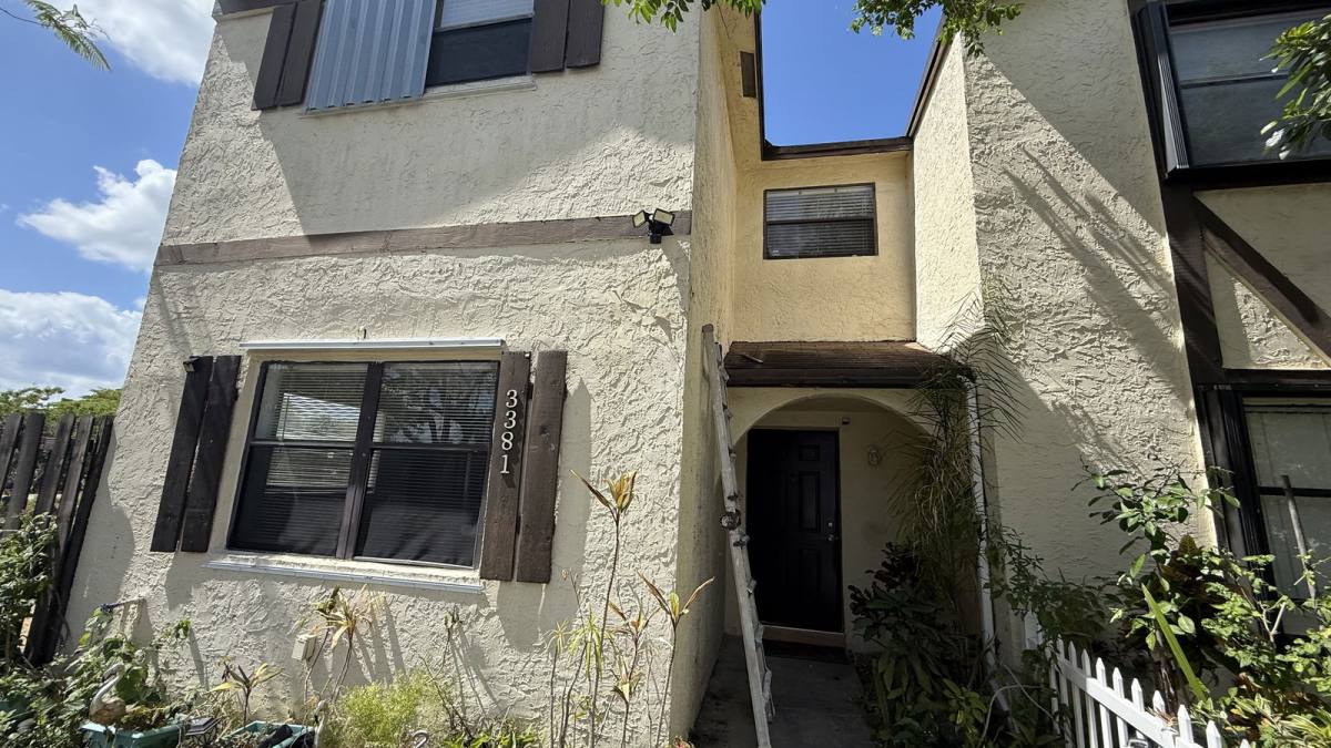 Townhouse for rent at 3381 NW 75th Terrace, Fort Lauderdale, FL 33319