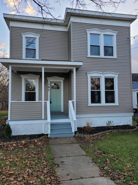 House for rent at 107 Third St, Liverpool, NY 13088